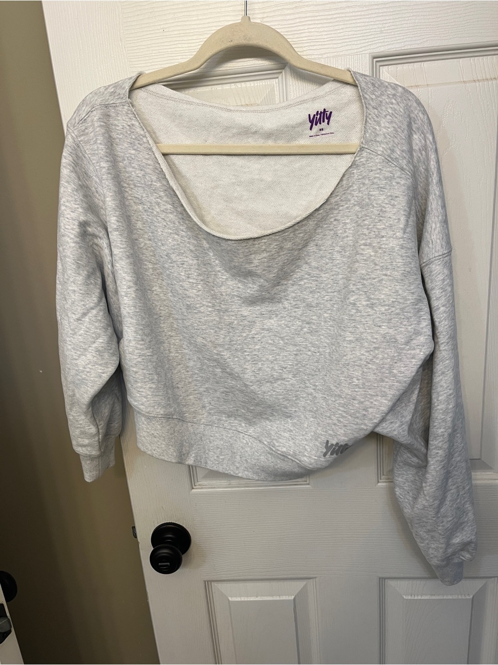YITTY Light Heather Gray off Shoulder Cropped Sweatshirt size XS